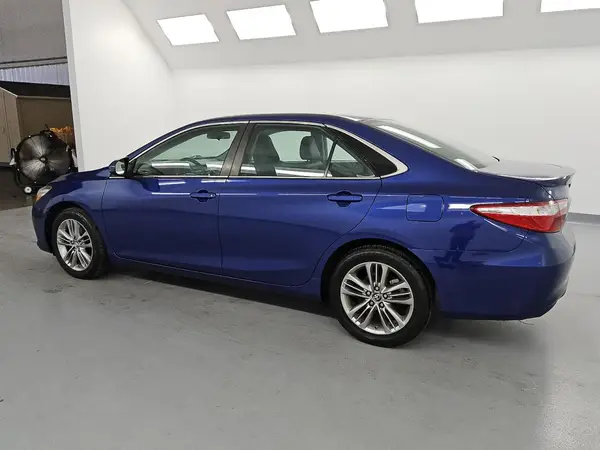 4T1BF1FK0GU586882 2016 TOYOTA CAMRY - Image 2
