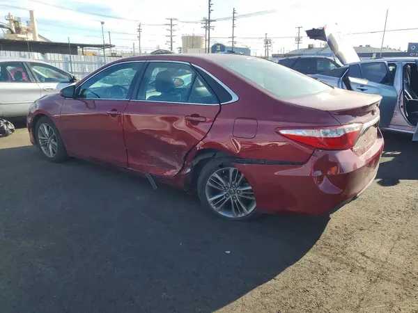 4T1BF1FK0GU587109 2016 TOYOTA CAMRY - Image 2