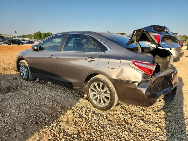 4T1BF1FK0GU588938 2016 TOYOTA CAMRY - Image 2