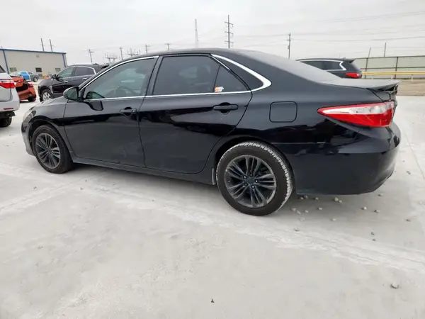 4T1BF1FK0GU591550 2016 TOYOTA CAMRY - Image 2