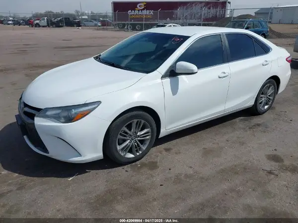 4T1BF1FK0GU592701 2016 TOYOTA CAMRY - Image 2