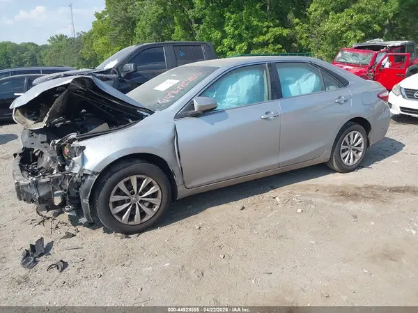 4T1BF1FK0GU596652 2016 TOYOTA CAMRY - Image 2