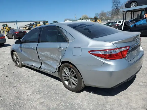 4T1BF1FK0GU601011 2016 TOYOTA CAMRY - Image 2