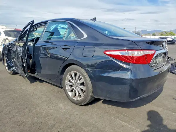 4T1BF1FK0GU603874 2016 TOYOTA CAMRY - Image 2