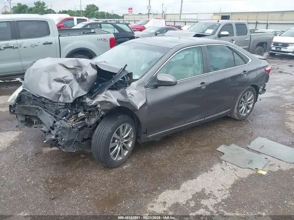4T1BF1FK0GU608122 2016 TOYOTA CAMRY - Image 2