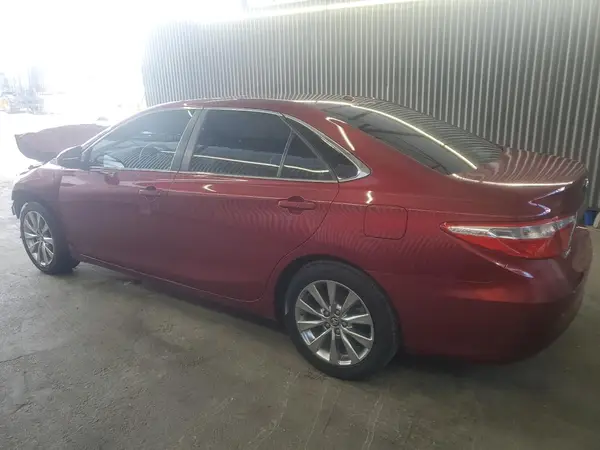 4T1BF1FK0GU611764 2016 TOYOTA CAMRY - Image 2