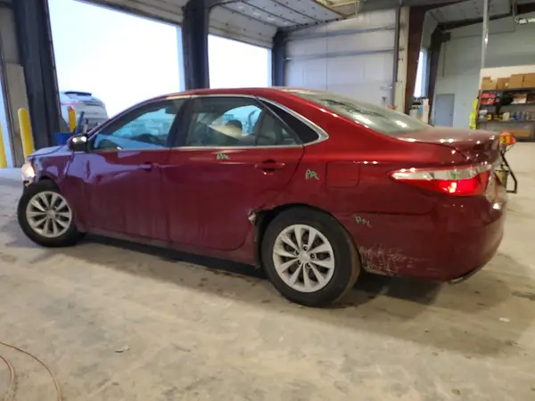 4T1BF1FK0GU612249 2016 TOYOTA CAMRY - Image 2