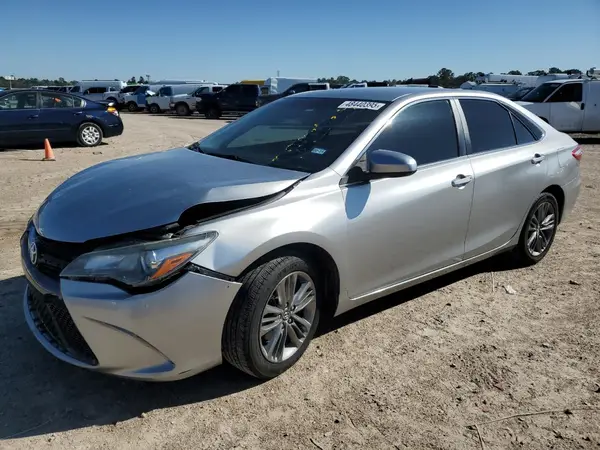 4T1BF1FK0GU612882 2016 TOYOTA CAMRY - Image 1