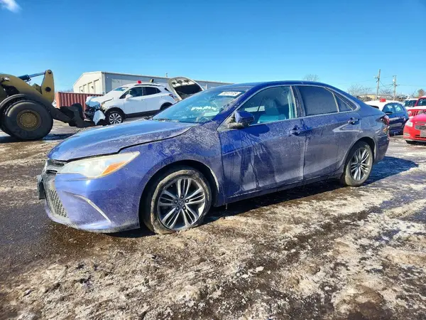4T1BF1FK0GU613367 2016 TOYOTA CAMRY - Image 1