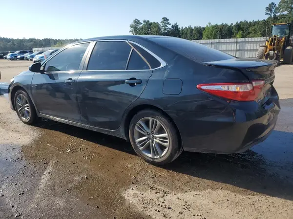 4T1BF1FK0GU613921 2016 TOYOTA CAMRY - Image 2