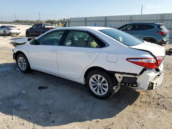 4T1BF1FK0GU999255 2016 TOYOTA CAMRY - Image 2