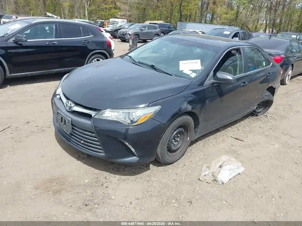 4T1BF1FK0GU999627 2016 TOYOTA CAMRY - Image 2
