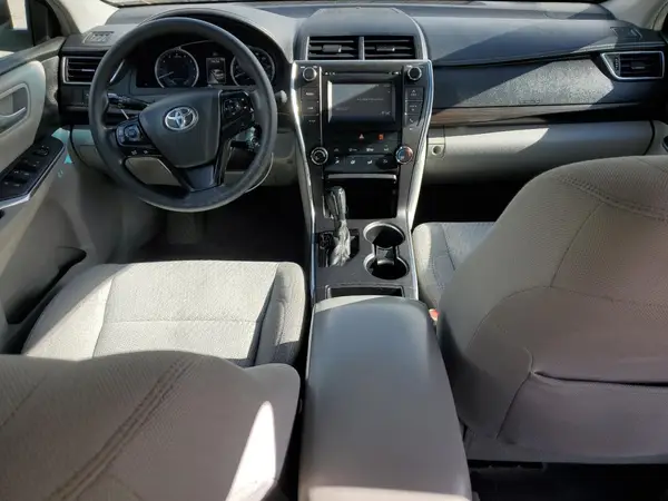 4T1BF1FK0HU268682 2017 TOYOTA CAMRY - Image 8
