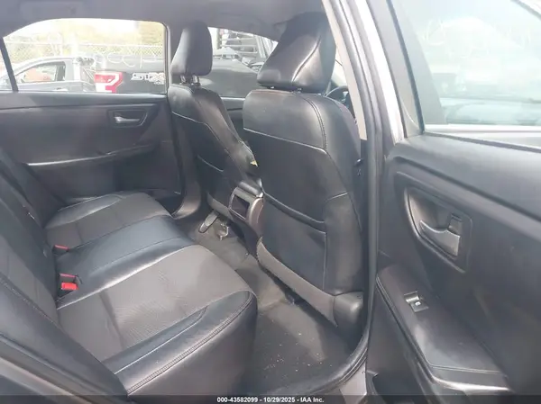 4T1BF1FK0HU268715 2017 TOYOTA CAMRY - Image 8