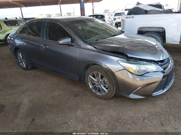 4T1BF1FK0HU269542 2017 TOYOTA CAMRY - Image 1