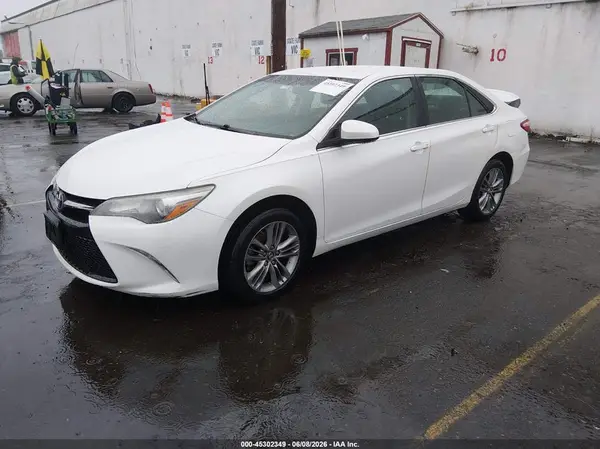 4T1BF1FK0HU271565 2017 TOYOTA CAMRY - Image 2