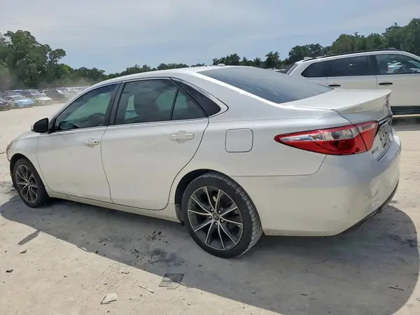 4T1BF1FK0HU271971 2017 TOYOTA CAMRY - Image 2