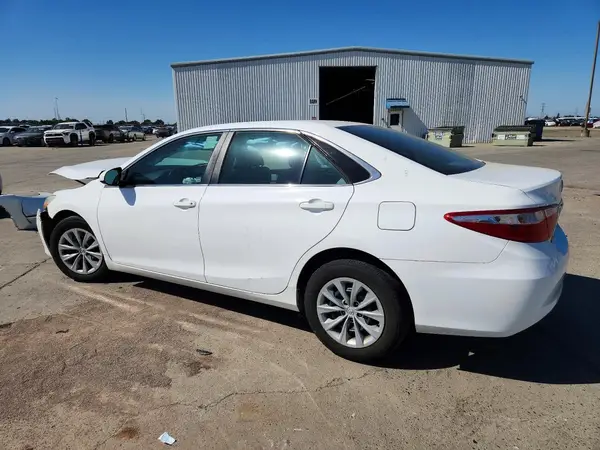 4T1BF1FK0HU273008 2017 TOYOTA CAMRY - Image 2
