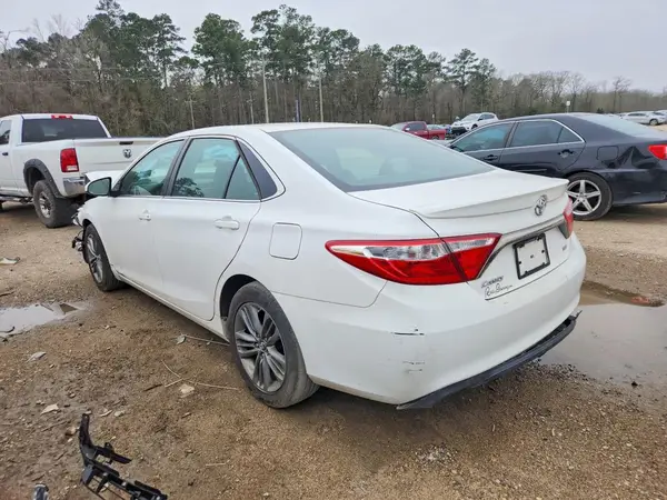 4T1BF1FK0HU273347 2017 TOYOTA CAMRY - Image 2