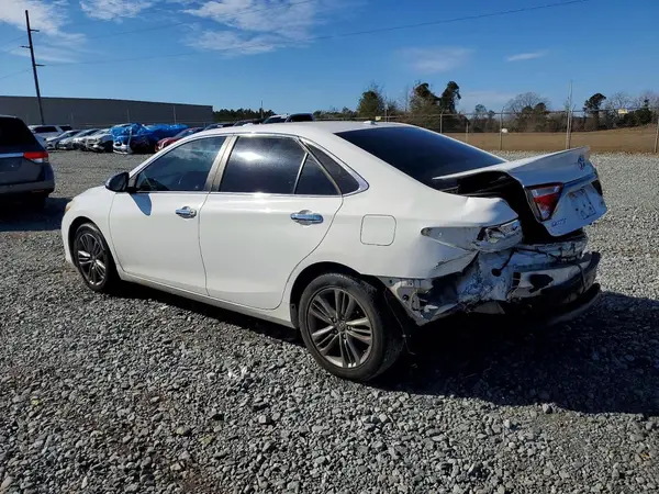 4T1BF1FK0HU274501 2017 TOYOTA CAMRY - Image 2