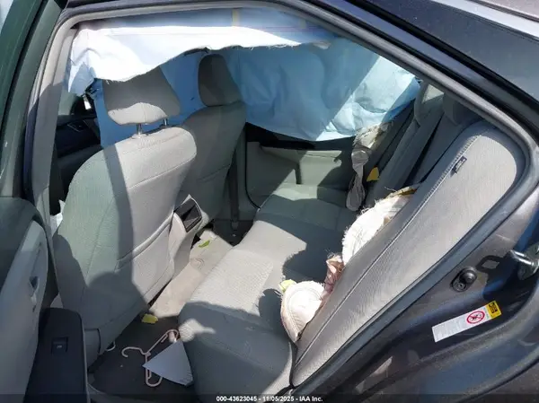 4T1BF1FK0HU278807 2017 TOYOTA CAMRY - Image 8