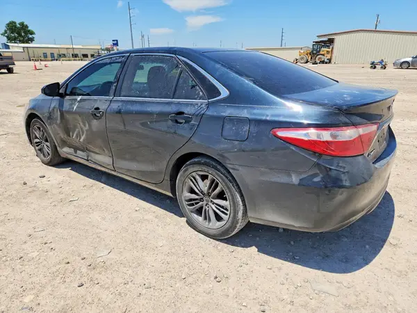4T1BF1FK0HU279164 2017 TOYOTA CAMRY - Image 2