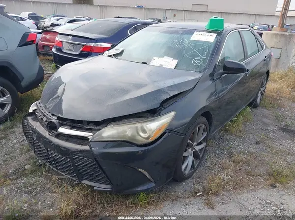 4T1BF1FK0HU279200 2017 TOYOTA CAMRY - Image 2
