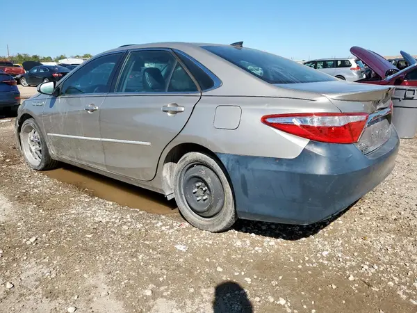 4T1BF1FK0HU280248 2017 TOYOTA CAMRY - Image 2