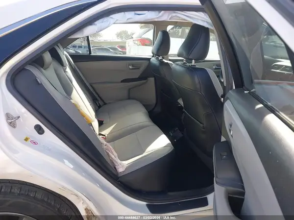 4T1BF1FK0HU282372 2017 TOYOTA CAMRY - Image 8