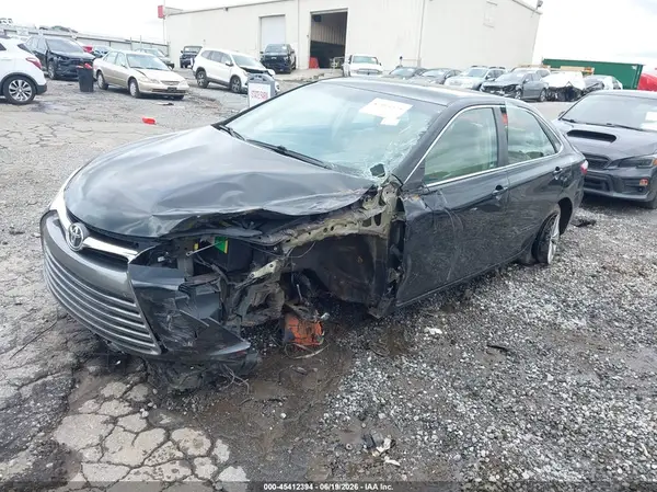 4T1BF1FK0HU288902 2017 TOYOTA CAMRY - Image 2