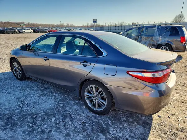 4T1BF1FK0HU289998 2017 TOYOTA CAMRY - Image 2