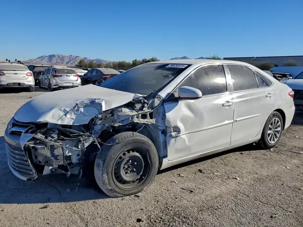 4T1BF1FK0HU291590 2017 TOYOTA CAMRY - Image 1