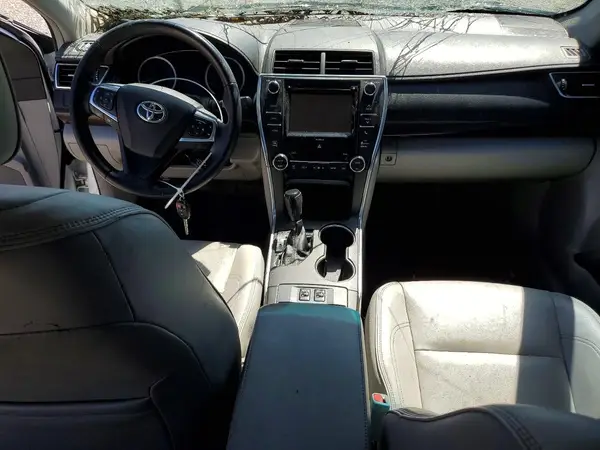 4T1BF1FK0HU291833 2017 TOYOTA CAMRY - Image 8