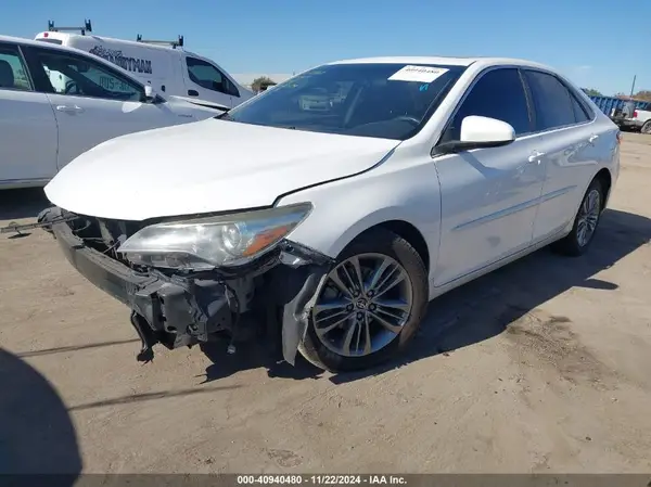 4T1BF1FK0HU292061 2017 TOYOTA CAMRY - Image 2