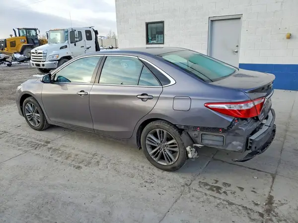 4T1BF1FK0HU292089 2017 TOYOTA CAMRY - Image 2