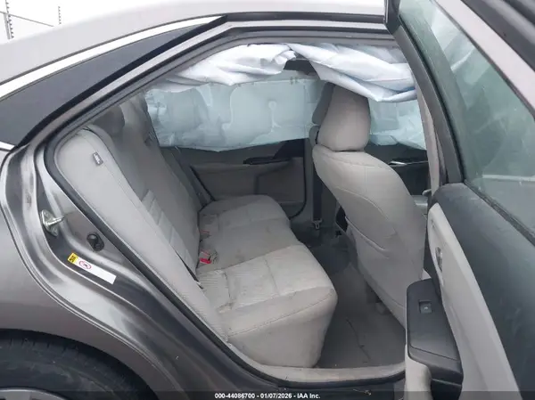 4T1BF1FK0HU292335 2017 TOYOTA CAMRY - Image 8