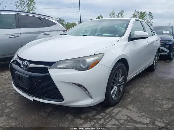 4T1BF1FK0HU293212 2017 TOYOTA CAMRY - Image 2