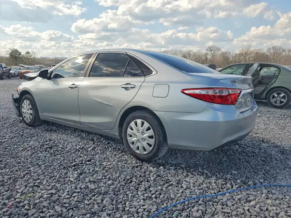 4T1BF1FK0HU294537 2017 TOYOTA CAMRY - Image 2