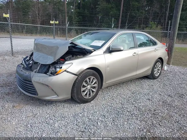 4T1BF1FK0HU297776 2017 TOYOTA CAMRY - Image 2