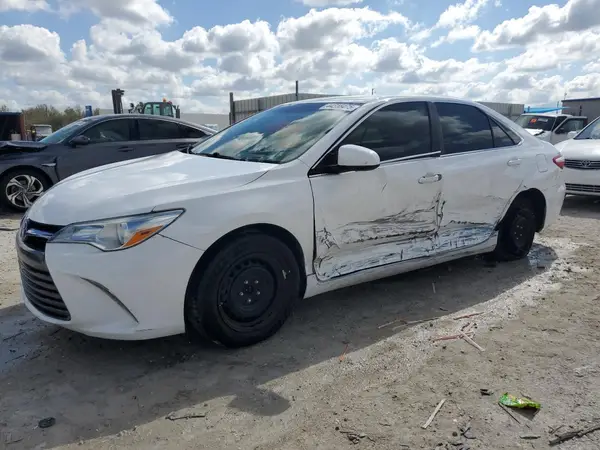 4T1BF1FK0HU297910 2017 TOYOTA CAMRY - Image 1