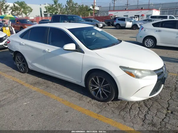 4T1BF1FK0HU298622 2017 TOYOTA CAMRY - Image 1