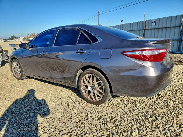 4T1BF1FK0HU298815 2017 TOYOTA CAMRY - Image 2