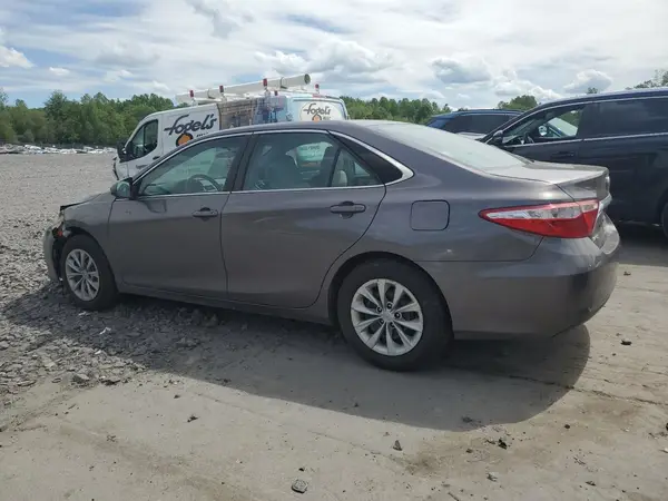 4T1BF1FK0HU298829 2017 TOYOTA CAMRY - Image 2