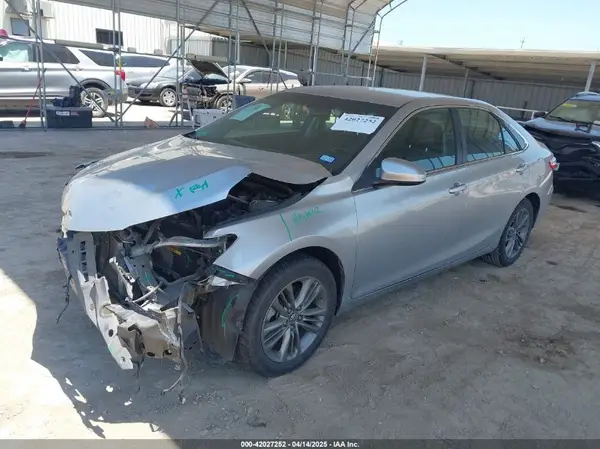 4T1BF1FK0HU299107 2017 TOYOTA CAMRY - Image 2