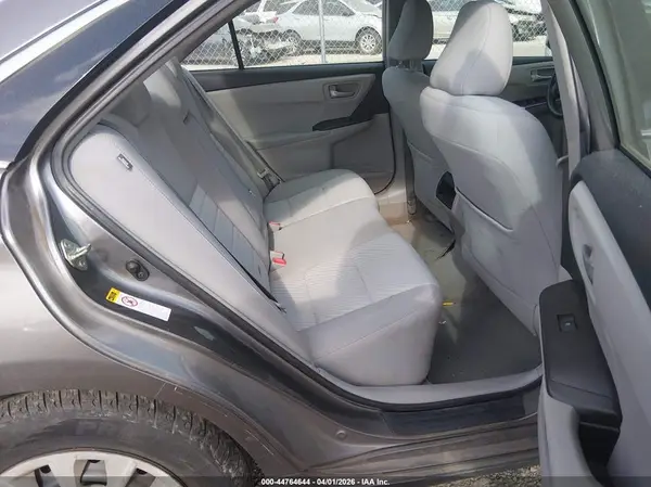 4T1BF1FK0HU299348 2017 TOYOTA CAMRY - Image 8