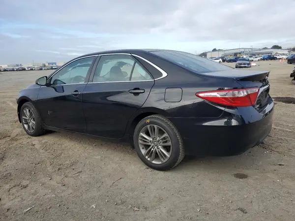 4T1BF1FK0HU304290 2017 TOYOTA CAMRY - Image 2