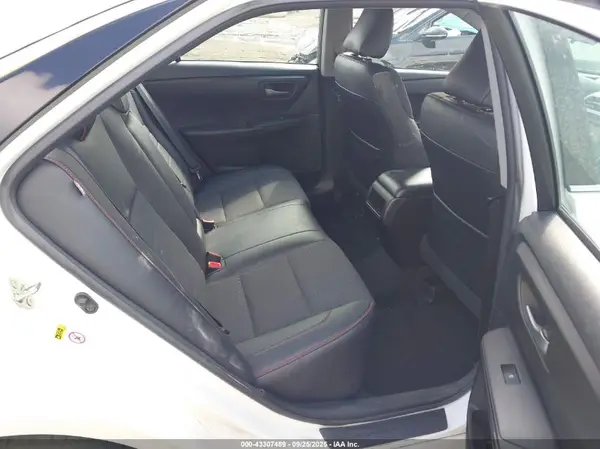 4T1BF1FK0HU304936 2017 TOYOTA CAMRY - Image 8