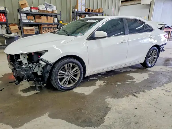4T1BF1FK0HU306329 2017 TOYOTA CAMRY - Image 1