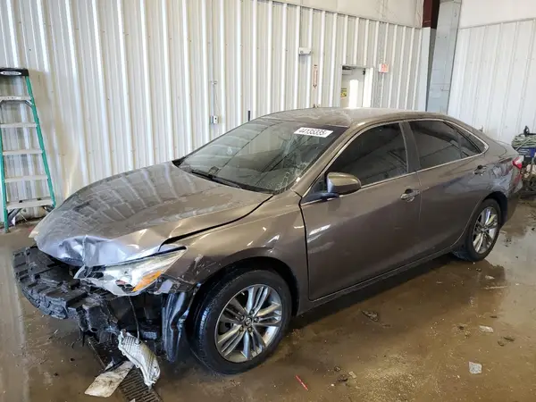 4T1BF1FK0HU306332 2017 TOYOTA CAMRY - Image 1