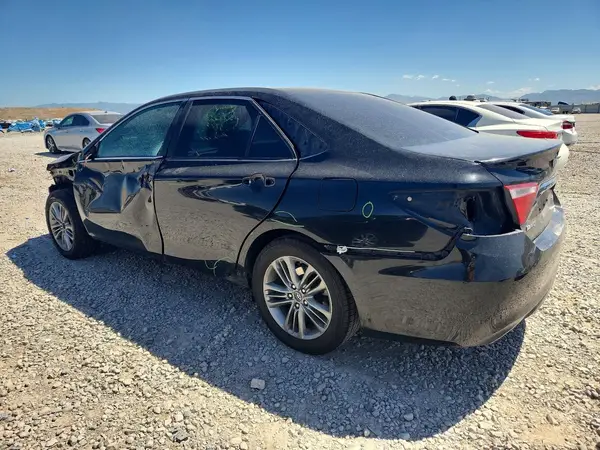 4T1BF1FK0HU306444 2017 TOYOTA CAMRY - Image 2